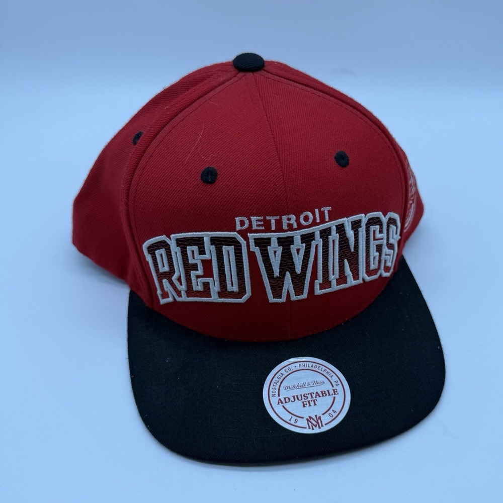 Vintage Detroit Red Wings Mitchell & Ness Snapback Hat NHL Hockey Red Black